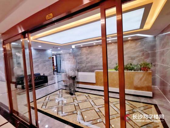 长沙大道、华雅国际财富268㎡全新精装电梯口带全套家具